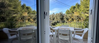 N185 - Numana, wonderful three-room apartment with terrace and swimming pool