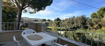 N185 - Numana, wonderful three-room apartment with terrace and swimming pool