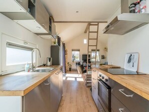 Refrigerador, horno, parrilla de estufa y lavavajillas 