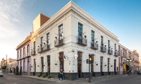 Front of property - Meson del Carmen (Puebla)