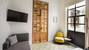 Presidential Double Room, Courtyard View | Blackout drapes, iron/ironing board, free WiFi, bed sheets
