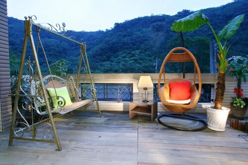 Taiping Mountain Spring Love