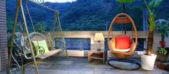 Taiping Mountain Spring Love