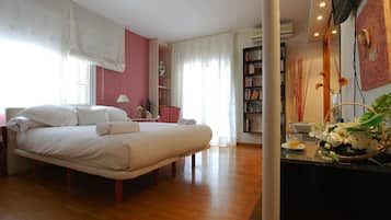 6 slaapkamers, een strijkplank/strijkijzer, gratis wifi, beddengoed