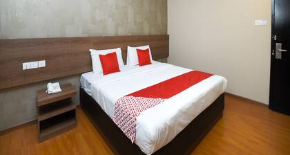 Super OYO 977 Hong Kong Suites