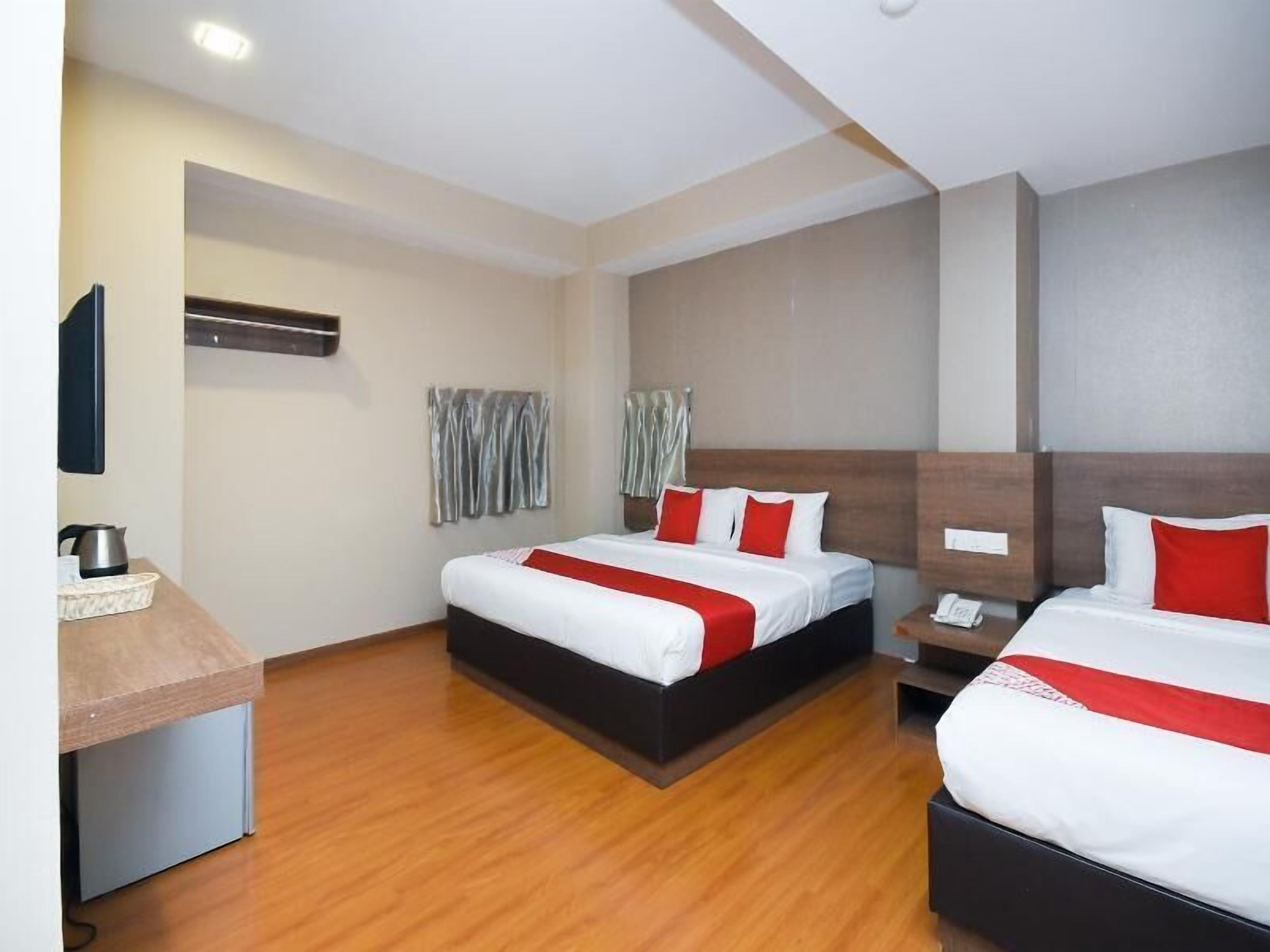 Desk, free WiFi, bed sheets
