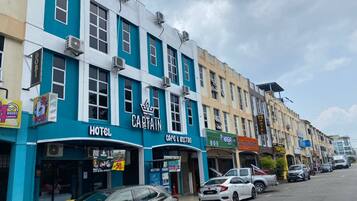 واجهة المنشأة