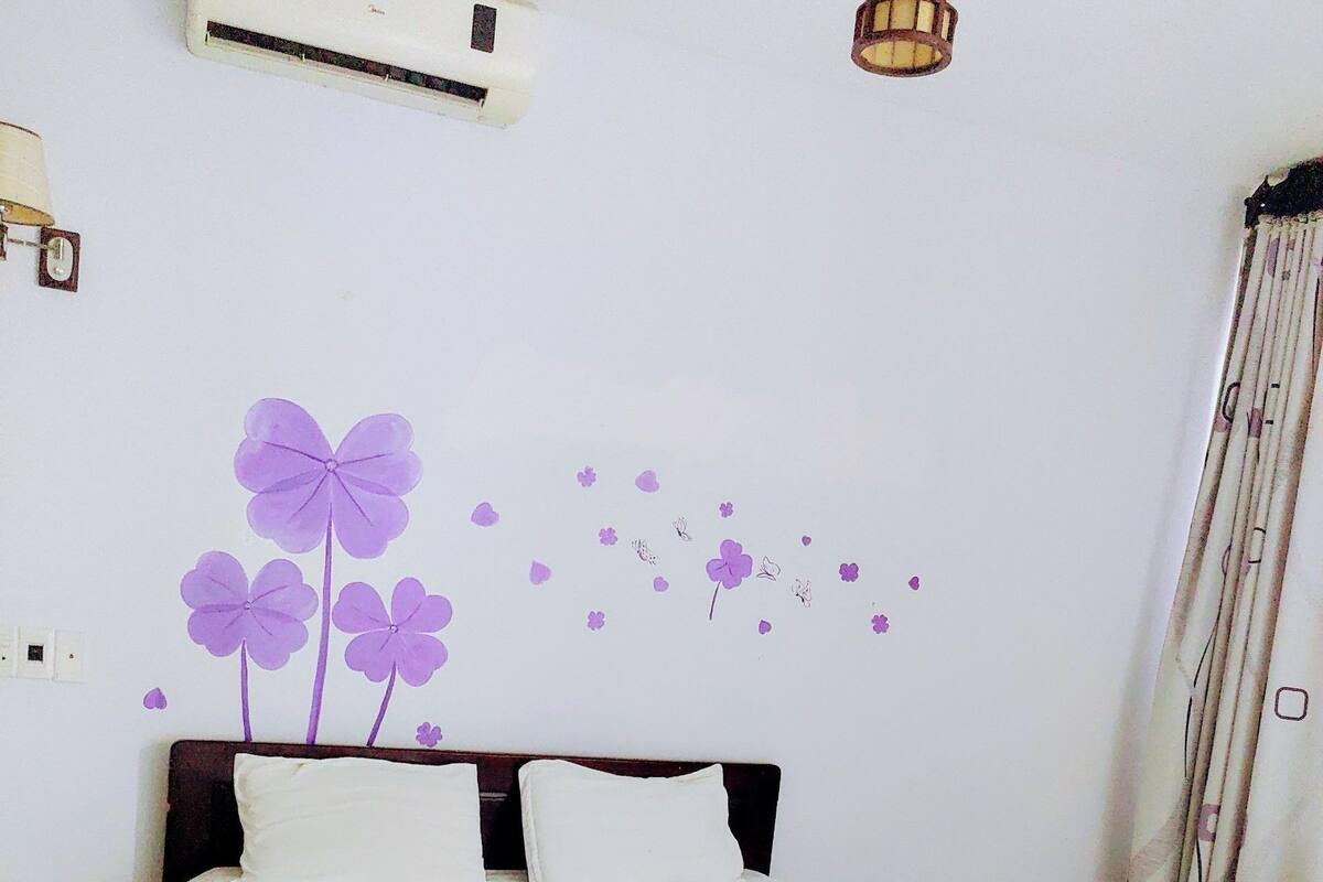 Double Room | Desk, WiFi (free), bed sheets