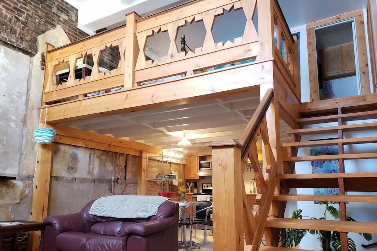Loftsrom – exclusive, flere senger, terrasse, 1. etasje | Sengetøy av topp kvalitet, skrivebord for bærbar PC og lydisolert