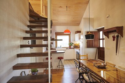 Garden, fireplace, barbecue, heating, attic. In the skirt of the Urbion