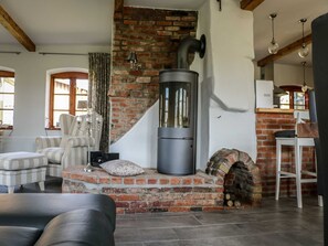 Unclassified image, 5 of 27, button