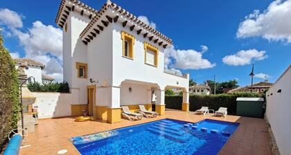 Villa With private pool, Air Con and WiFi on an 18 hole secure golf course.