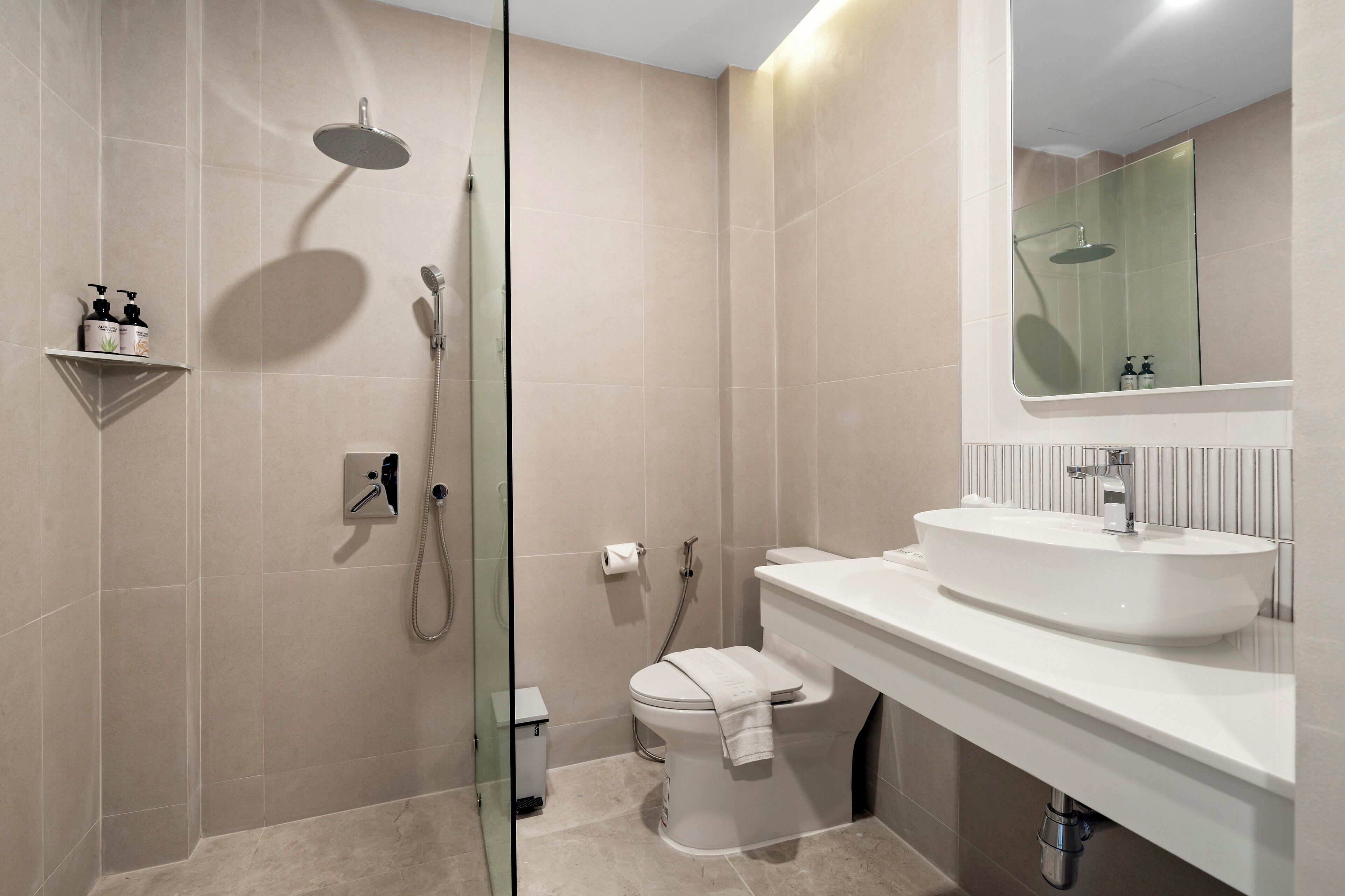 1 bedroom, in-room safe, desk, laptop workspace