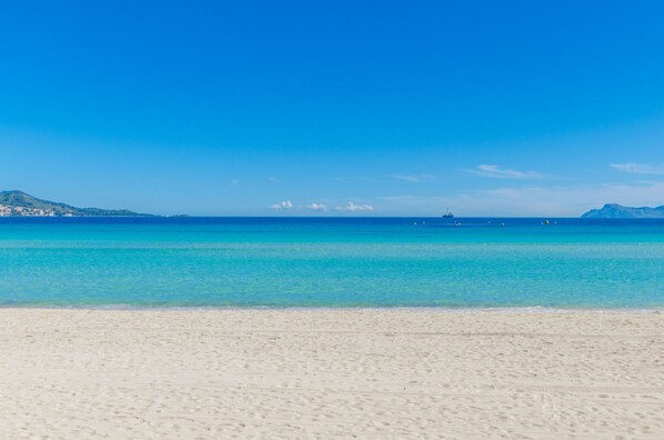 Vlak bij het strand