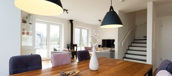 Child-friendly "Traumhuus", e-charging station at the house, handcart, close to the beach