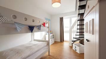 3 Schlafzimmer, Zimmersafe, Bügeleisen/Bügelbrett, Reisekinderbett
