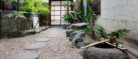 Traditional House (Private Vacation Home) | Teres/patio