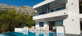 ctpo285 - Nybyggd villa med uppvärmd pool nära stranden f��r 6 + 2 personer i Makarska-Živogošce