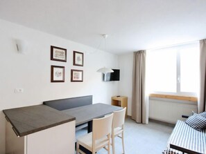 Interior - Kristall by Interhome (Marilleva 900)
