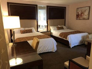 Basic Double Room, 2 Queen Beds | Desk, blackout drapes, iron/ironing board, free WiFi - Cardinal Court Motel (Southwold)