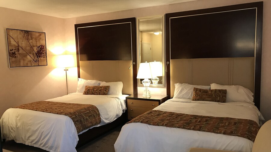 Cardinal Court Motel