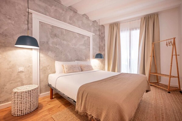 3 habitaciones, tabla de planchar con plancha y wifi gratis 