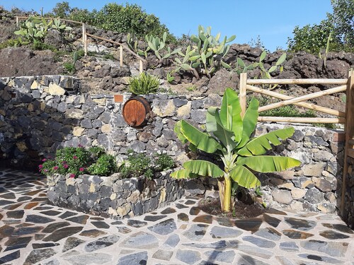 RURAL HOUSE ROMANCE RELAX