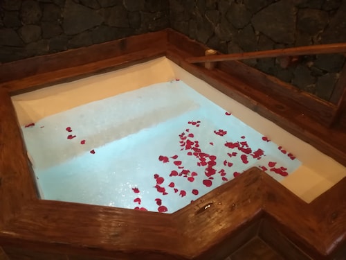 RURAL HOUSE ROMANCE RELAX