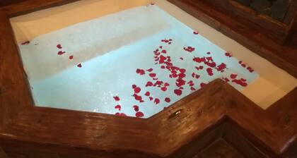 RURAL HOUSE ROMANCE RELAX