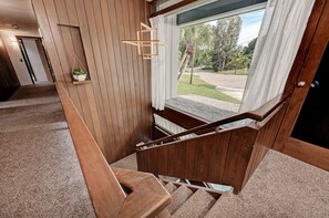 Interior - 4 bed 3 bath Waterfront Home by Ralph Twitchell (Sarasota)