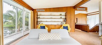 4 letto 3 bagni Waterfront Home di Ralph Twitchell