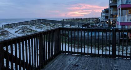Best bargain on the beach! Traditional beach house with ocean views.
