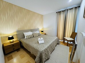 2 bedrooms, iron/ironing board, free WiFi, bed sheets