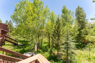 Private Sunken Outdoor Hot Tub, Near 3 Ski Resorts!