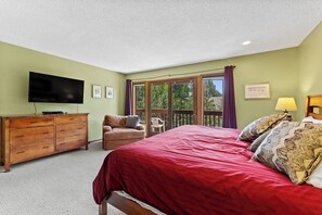 3 habitaciones, tabla de planchar con plancha, cuna de viaje y wifi 