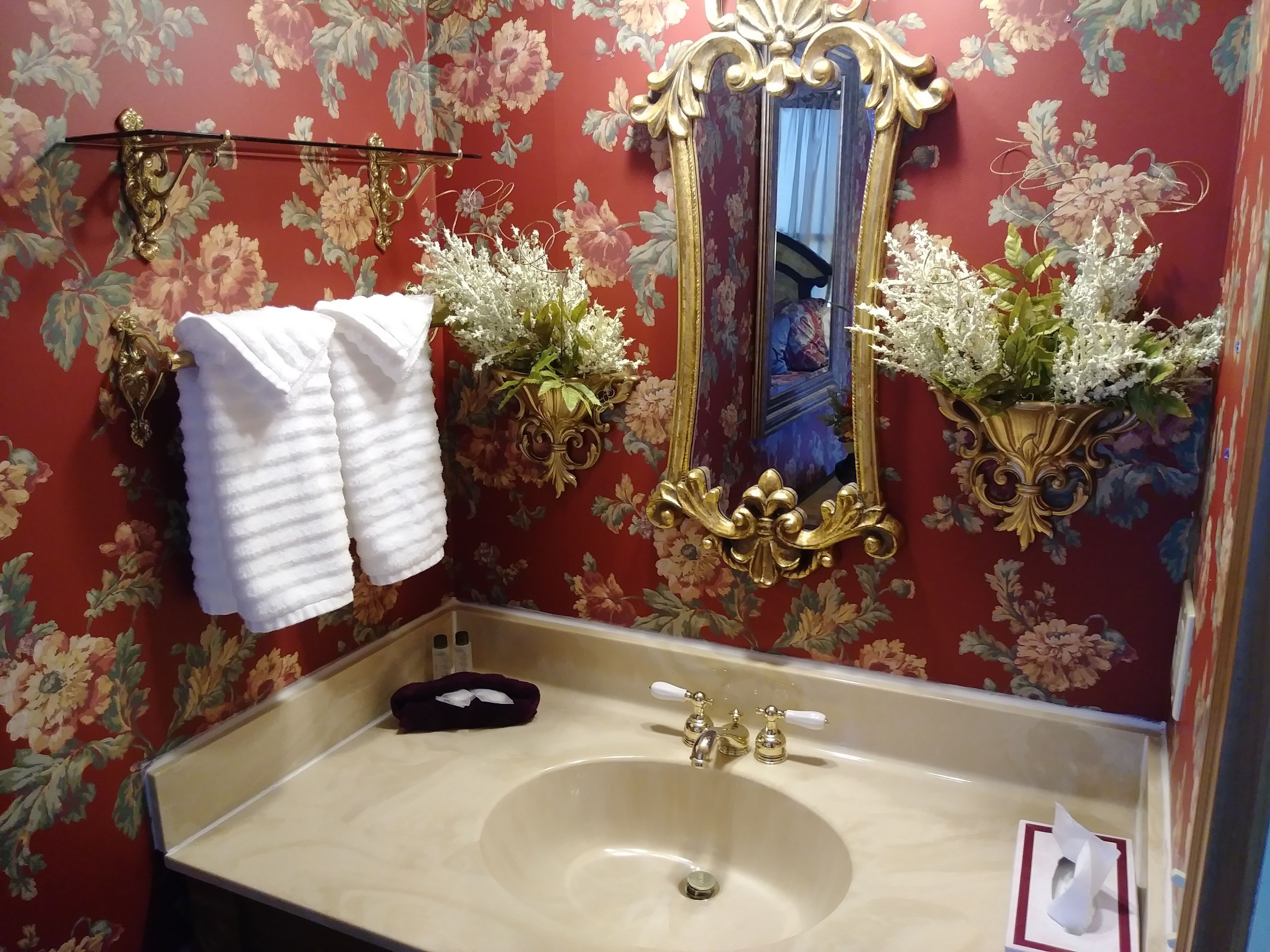 miss amy's room (307) | bathroom sink