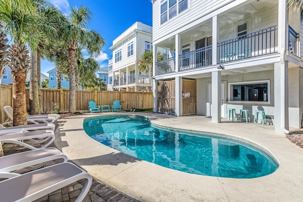 Welcome to Sea Glass! Private Pool