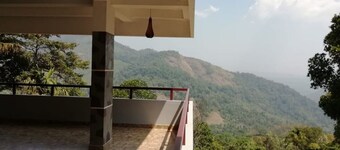 Linten Holiday Resort, Property set in Munnar.4.7km from MUNNAR Town