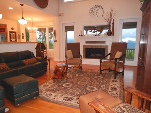 Smart TV, fireplace, Netflix, DVD player