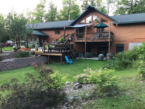 Secluded beautiful home (rental of half of our home) 12 miles from Marquette, MI