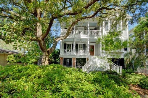 Nouvelle location! Meilleure maison sur East Beach! Quelques secondes de la plage! Bassin!