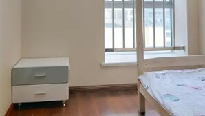 Uklassifisert bilde, 2 av 6, knapp