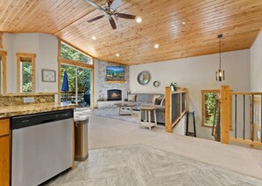 TV connectée, cheminée