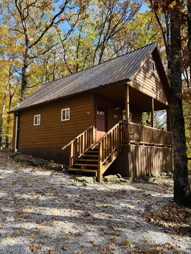 Tiny cabin in a little woodland village with pond access