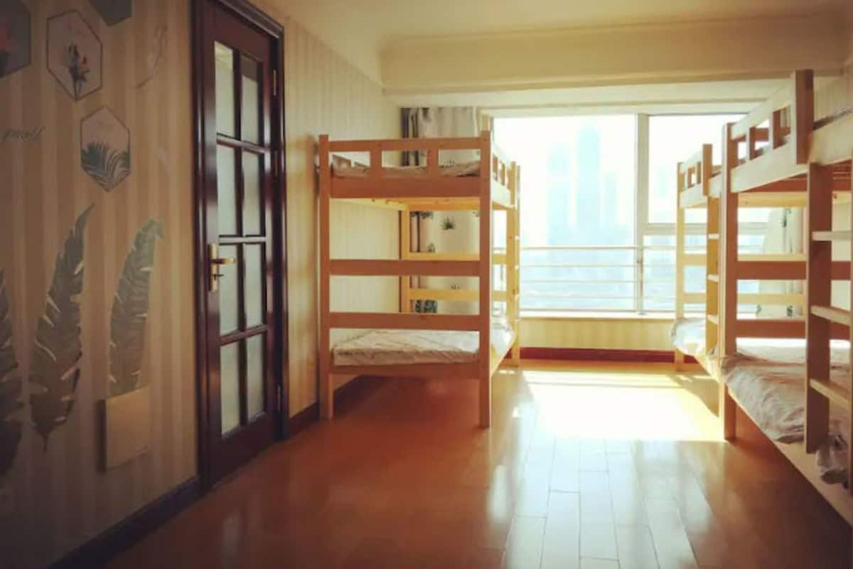 Dormitorio compartido, solo para hombres | Wifi gratis