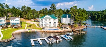 Lake Martin Retreat – Stunning Views, Heated Pool & Private Beach