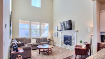 TV, fireplace, DVD player