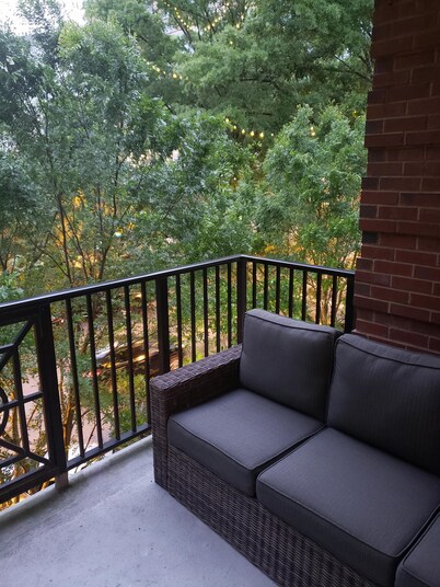 LUXURY MAIN ST. CONDO WITH BALCONY