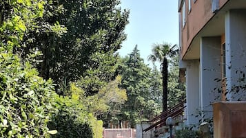 Enceinte de lâhĂ©bergement