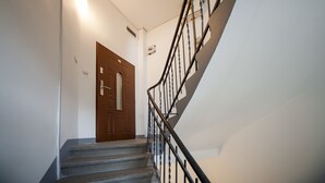 Staircase - Very Berry - Śniadeckich 1 - MTP (Poznan)